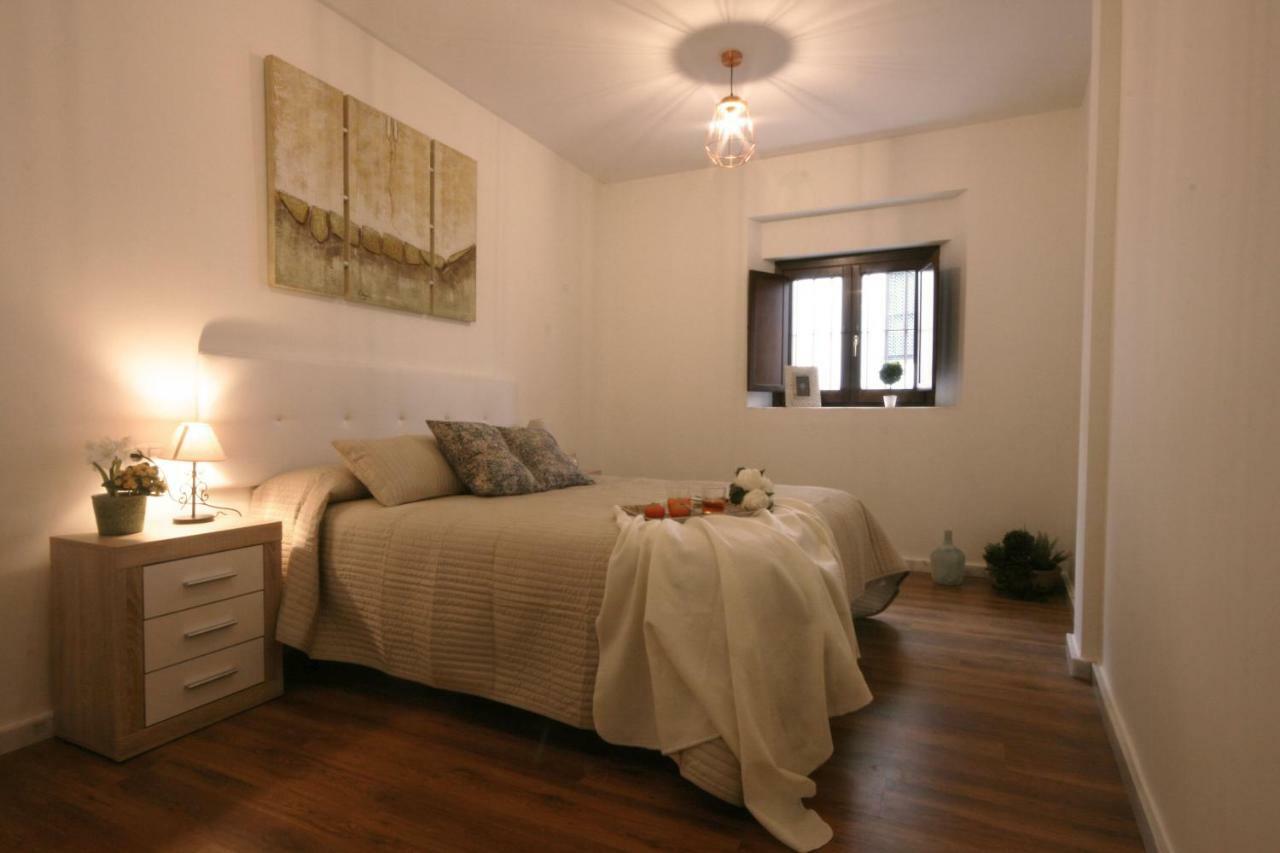 Apartamento Vacacional Carmona Apartment Екстериор снимка